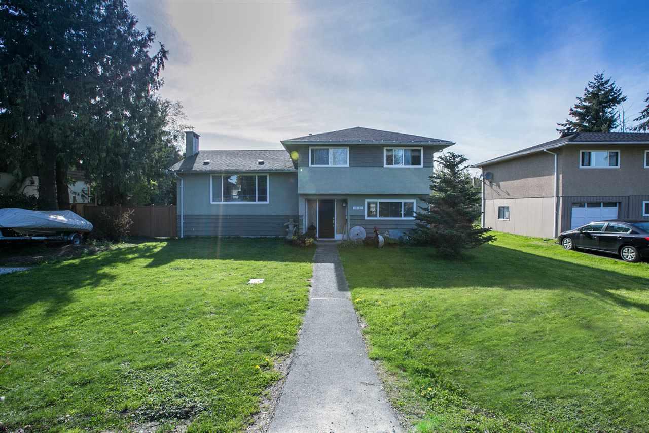 10431 Dennis Crescent - Photo 1