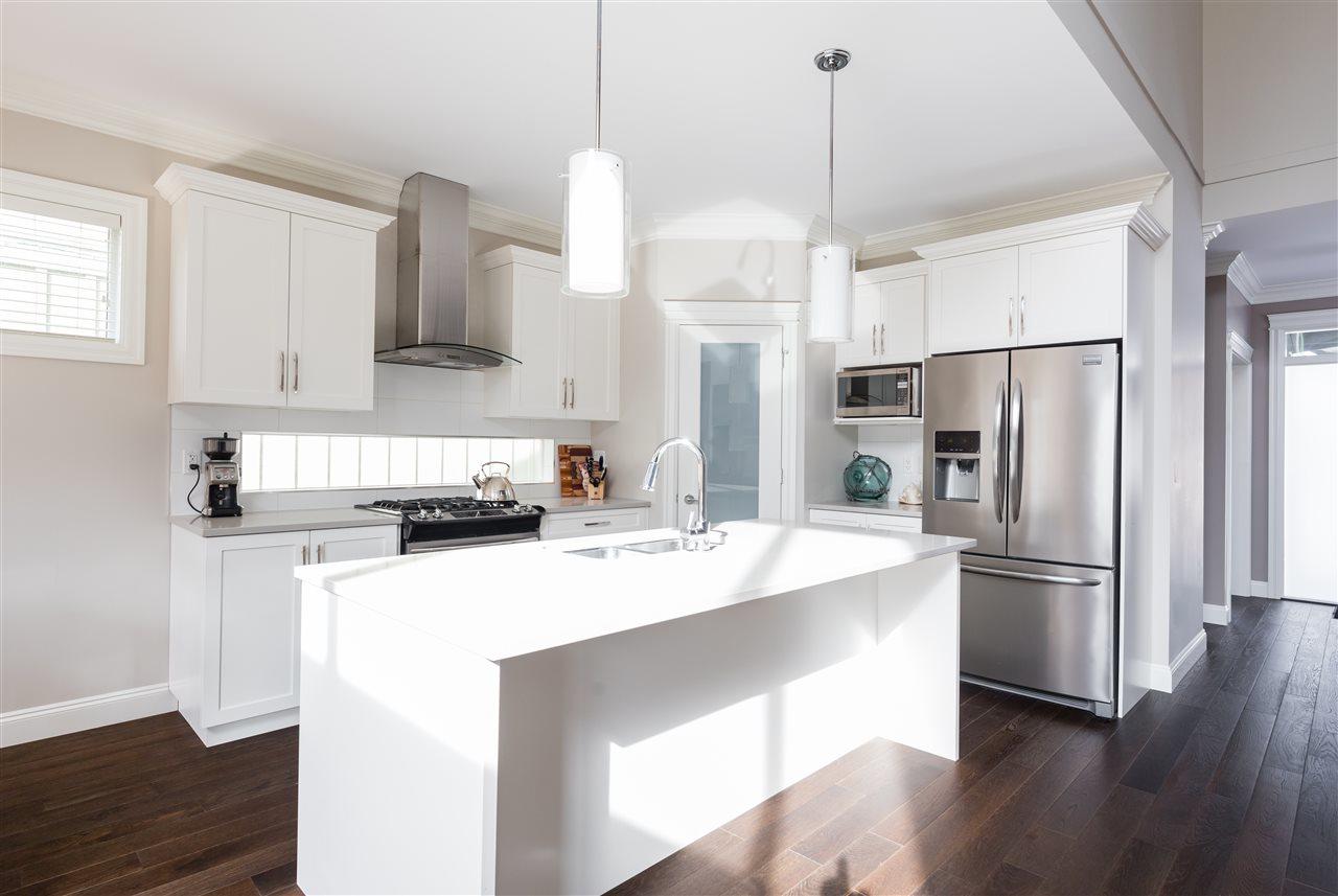 4660 Apple Lane - Photo 1