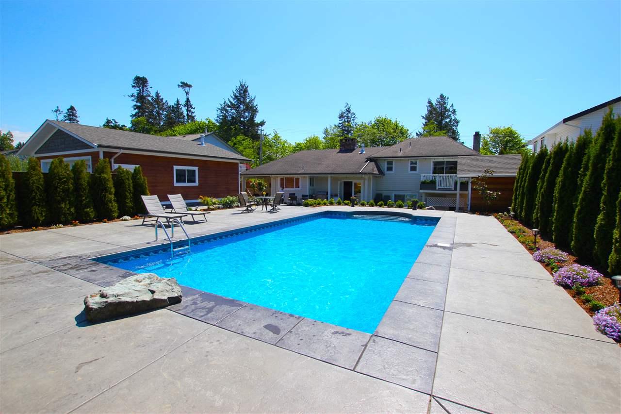16127 8 Avenue - Photo 1