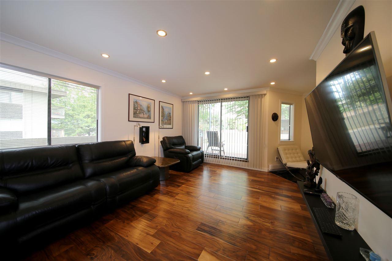 975 Broadway - Photo 1