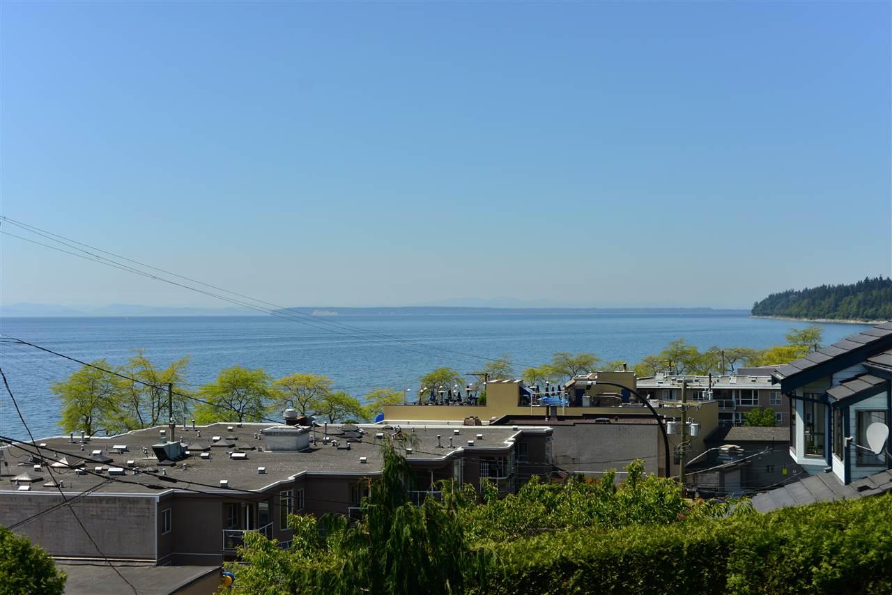 15015 Victoria Avenue - Photo 1