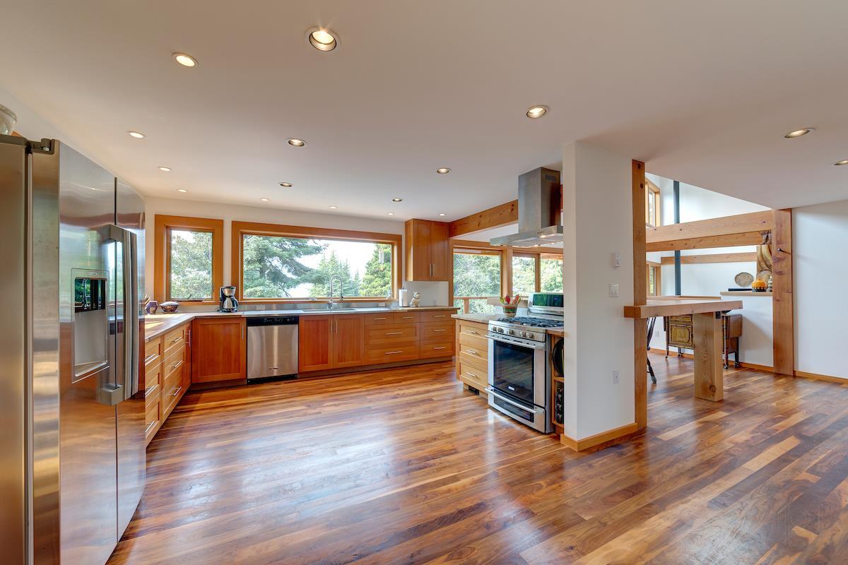 5122 Sunshine Coast Hwy Highway - Photo 1