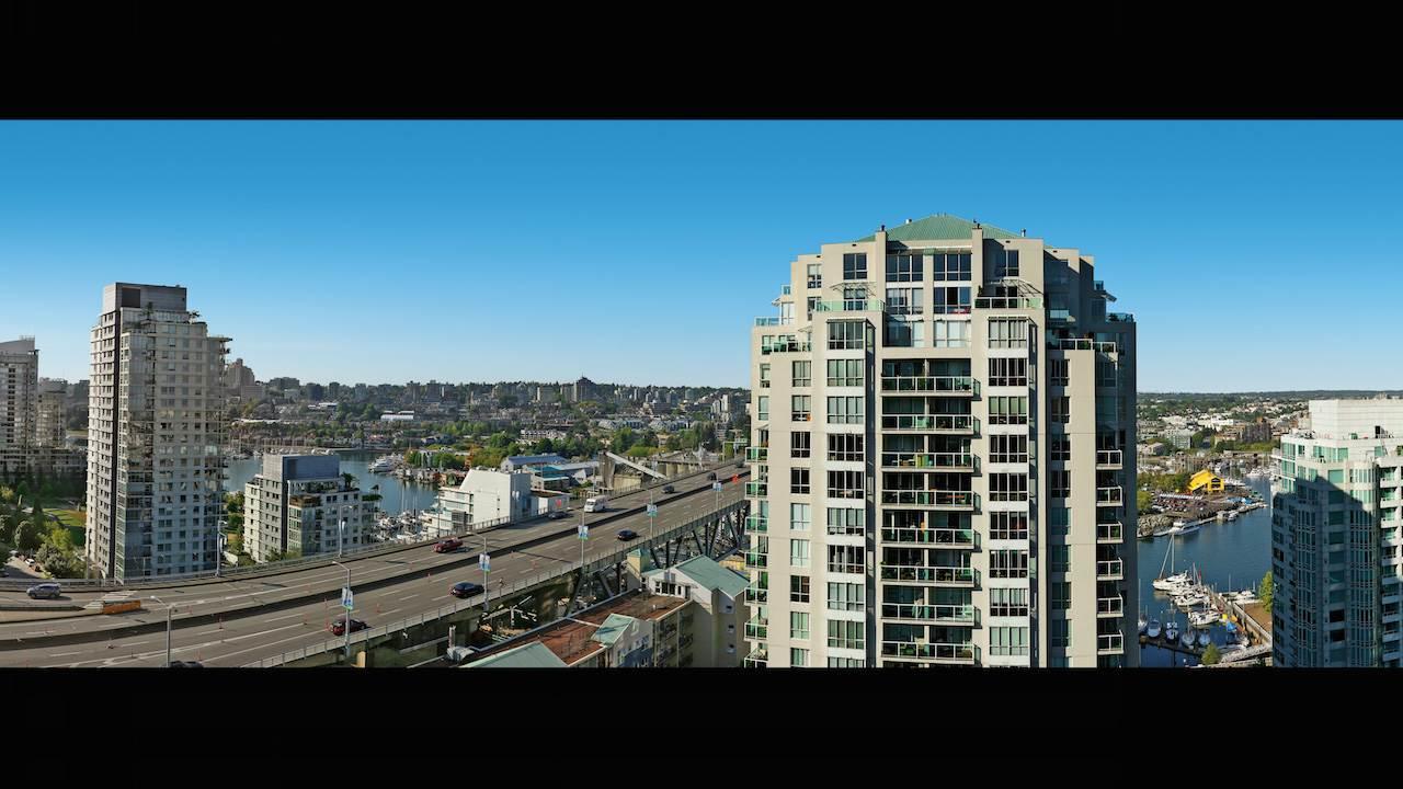 1480 Howe Street - Photo 1