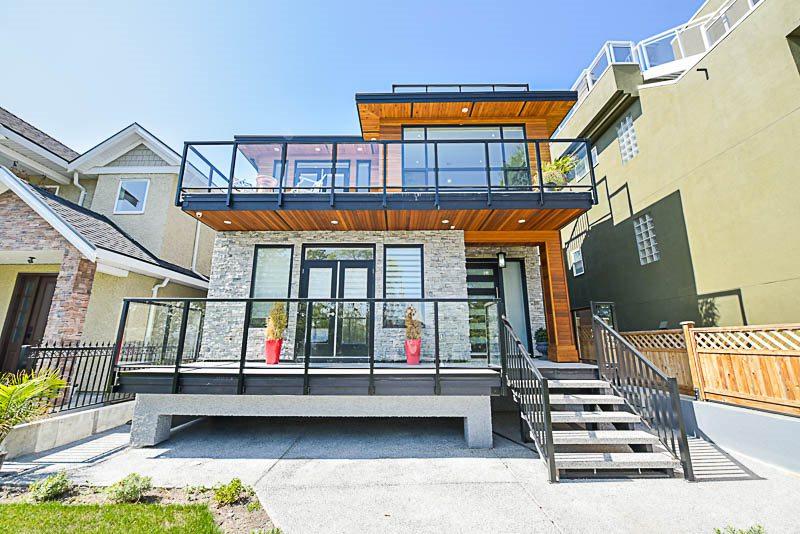 113 Ellesmere Avenue - Photo 1