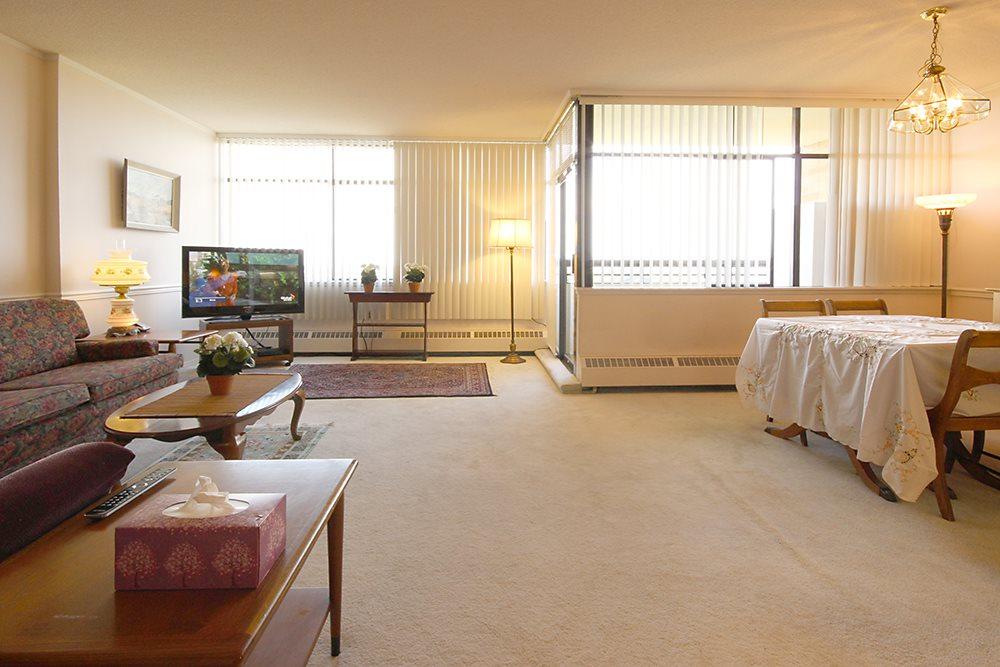 6611 Minoru Boulevard - Photo 1