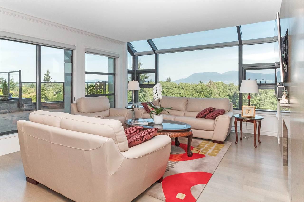 5389 Vine Street - Photo 1