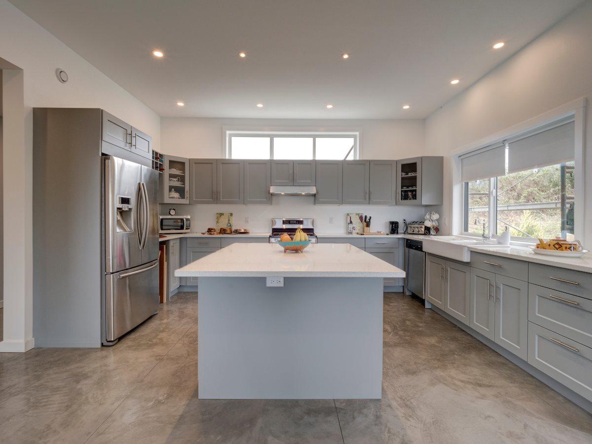 787 Courtney Road - Photo 1