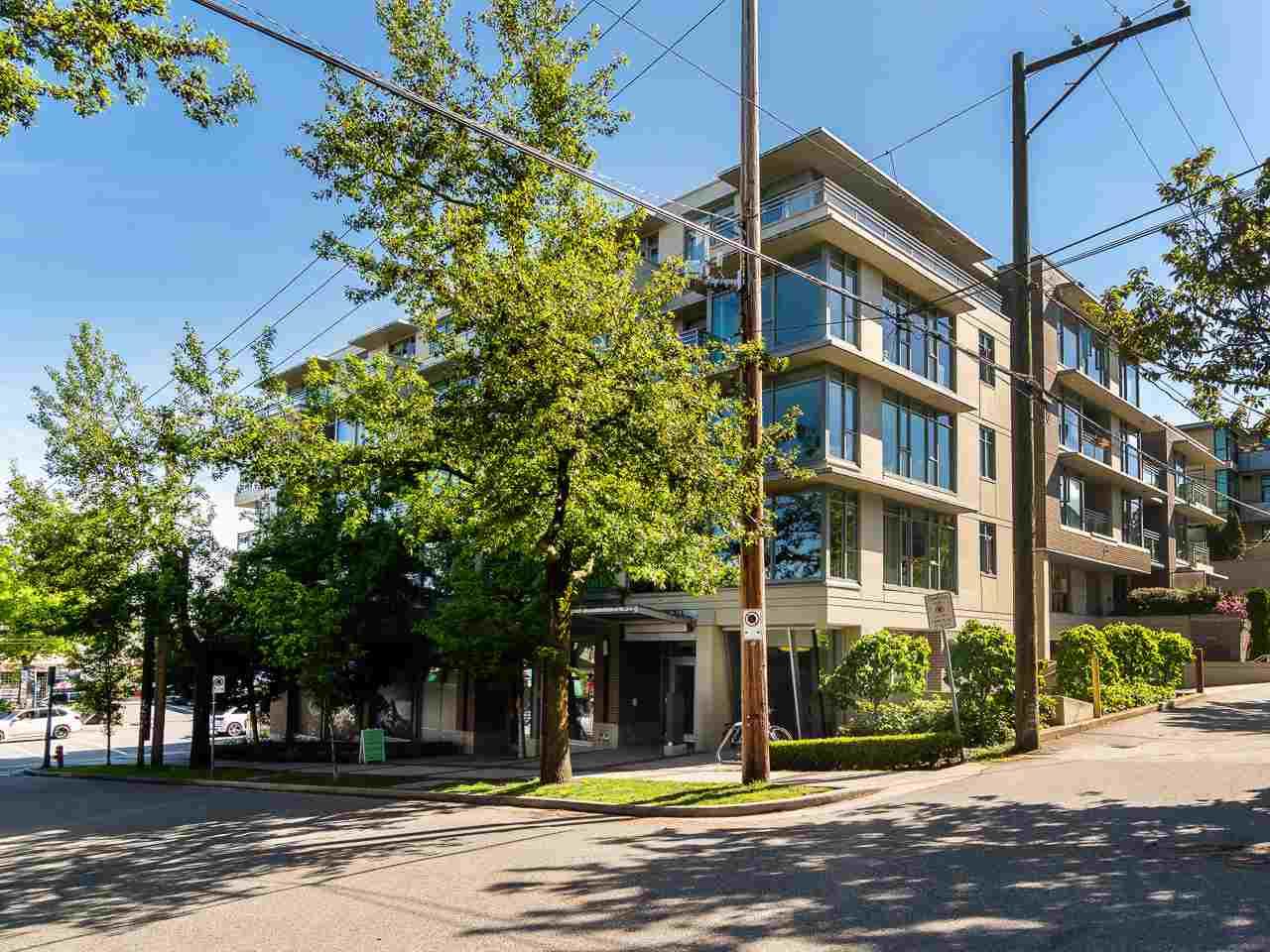 2520 Manitoba Street - Photo 1