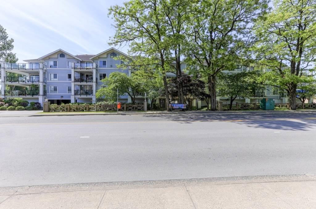 20976 56 Avenue - Photo 1