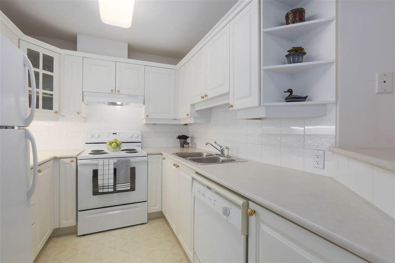 4770 52A Street - Photo 1