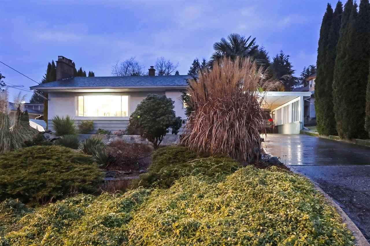 611 Shaw Avenue - Photo 1