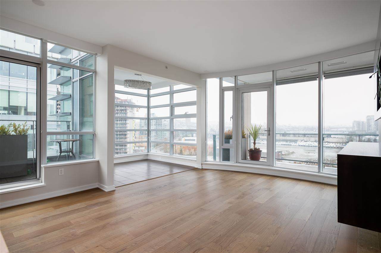 1616 Columbia Street - Photo 1