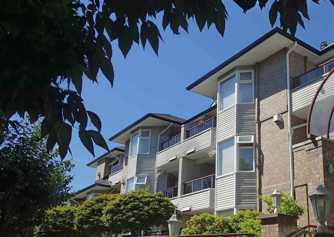 1999 Suffolk Avenue - Photo 1