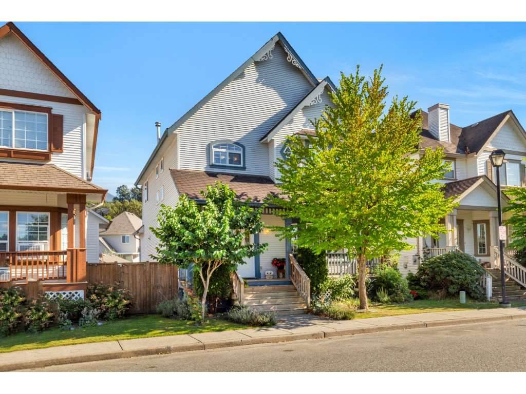 46434 Chester Drive - Photo 1
