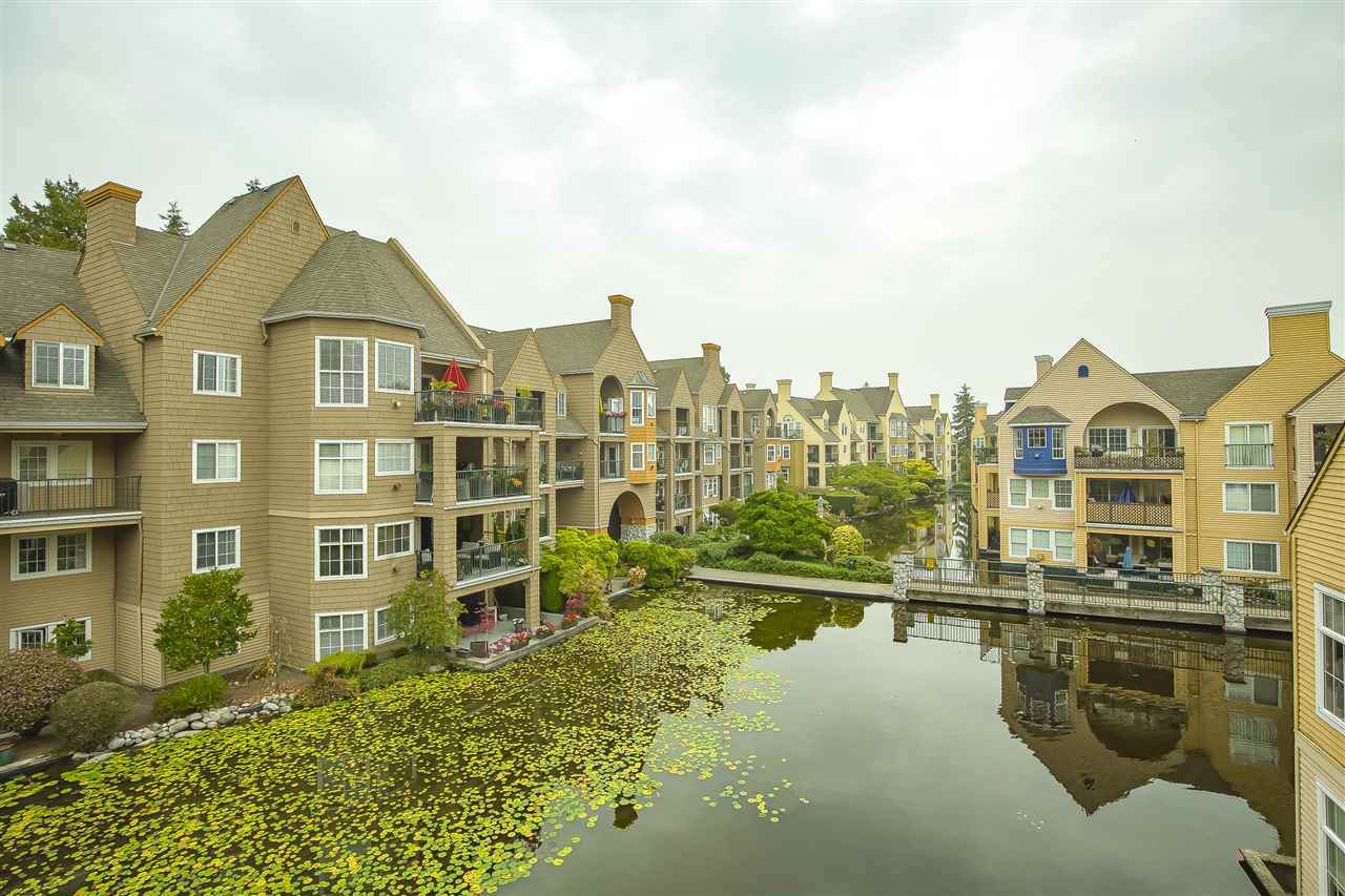 5555 13A Avenue - Photo 1