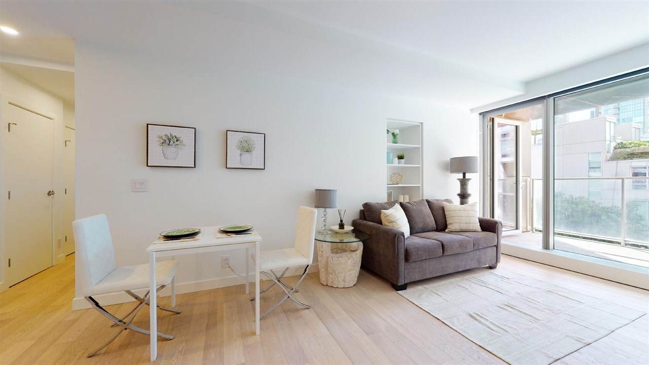 1480 Howe Street - Photo 1