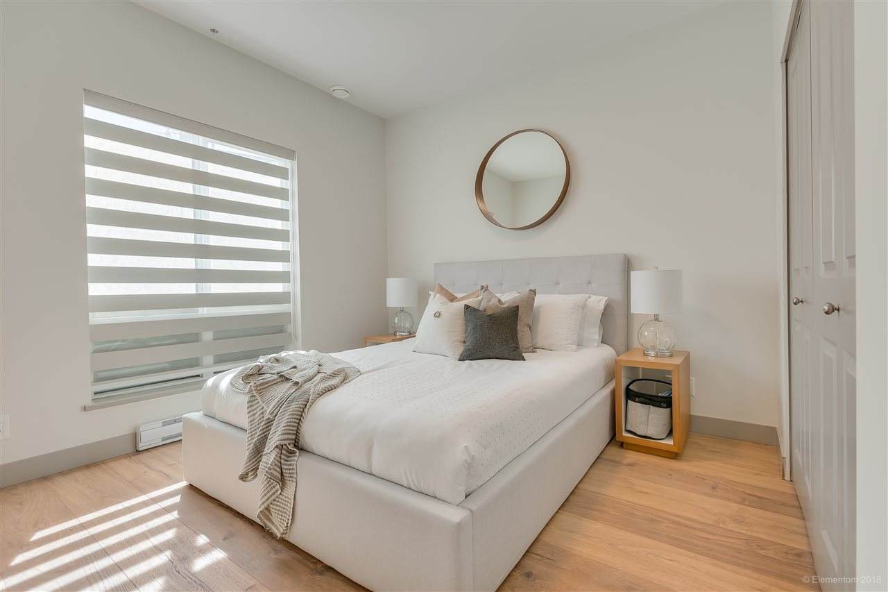 6968 Royal Oak Avenue - Photo 1