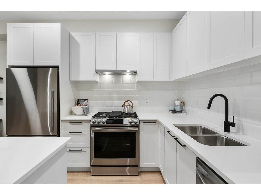 5415 Brydon Crescent - Photo 1
