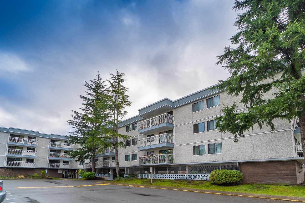 6420 Buswell Street - Photo 1