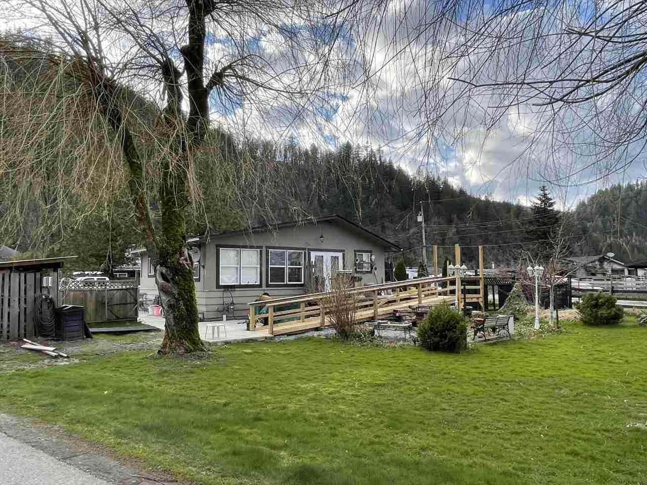 35082 North Sward Road - Photo 1