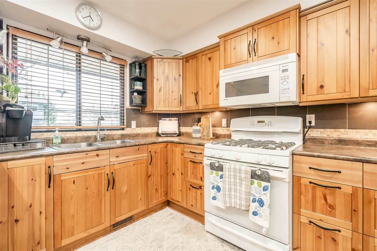 20772 52 Avenue - Photo 1