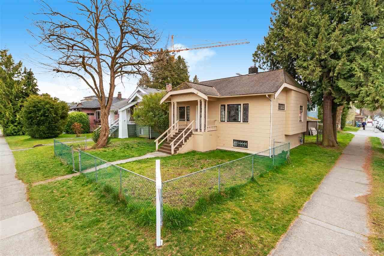 3192 8TH Avenue - Photo 1