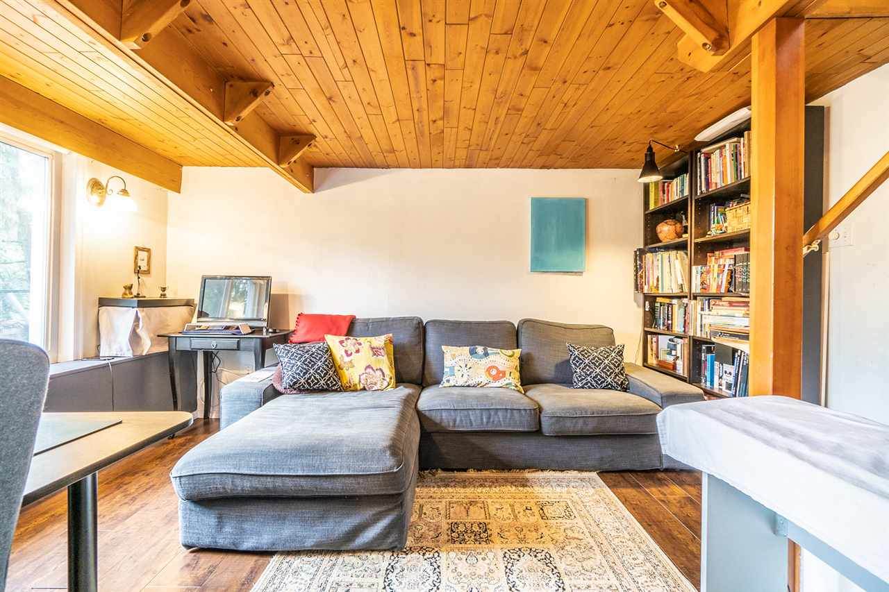 1004 Delestre Avenue - Photo 1