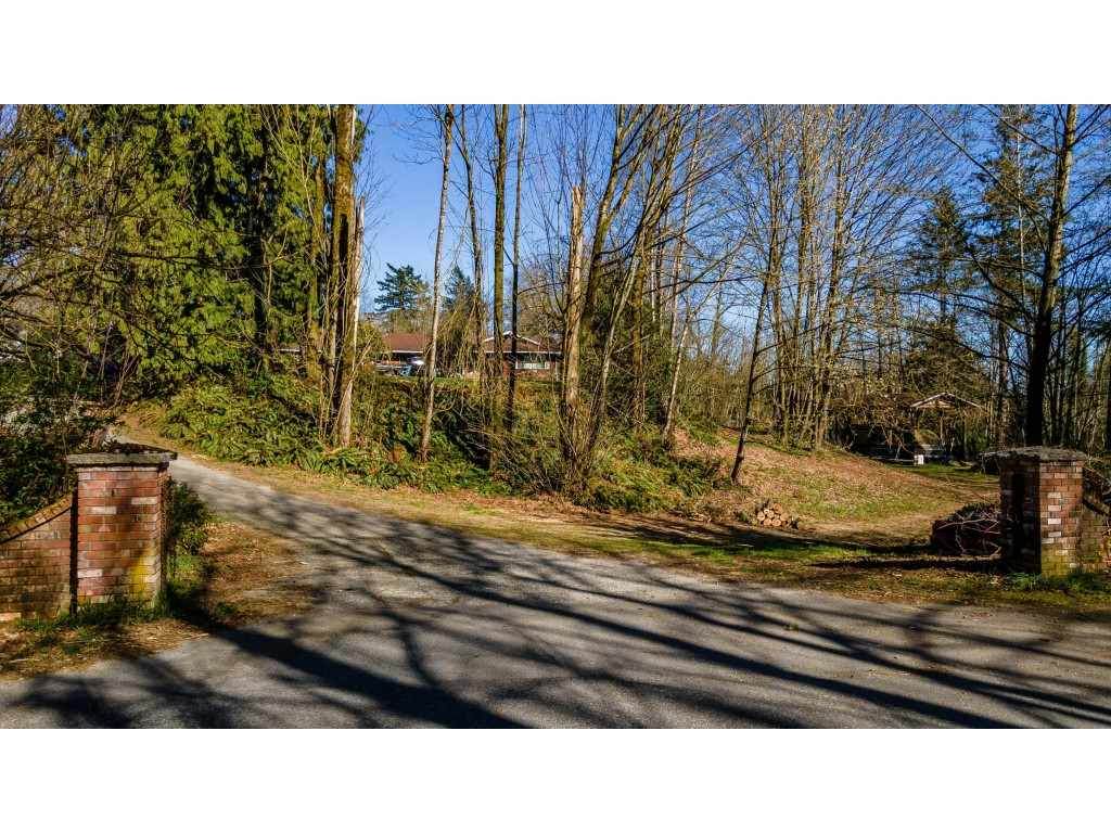 890 256 Street - Photo 1