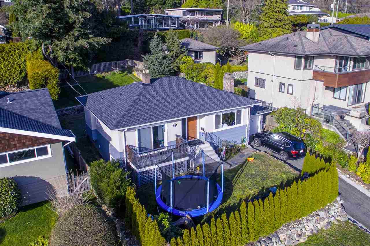 1145 Lawson Avenue - Photo 1