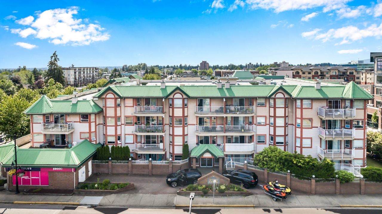 22661 Lougheed Highway - Photo 1
