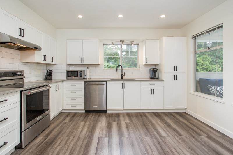 216 Ninth Street - Photo 1