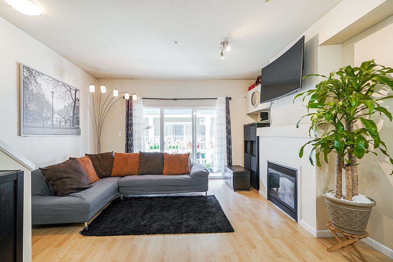 935 Ewen Avenue - Photo 1