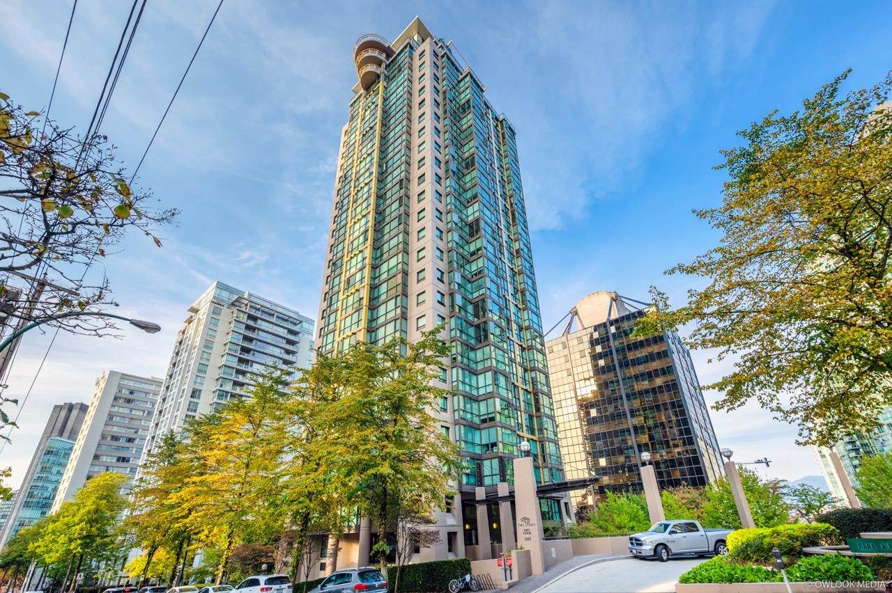 1367 Alberni Street - Photo 1