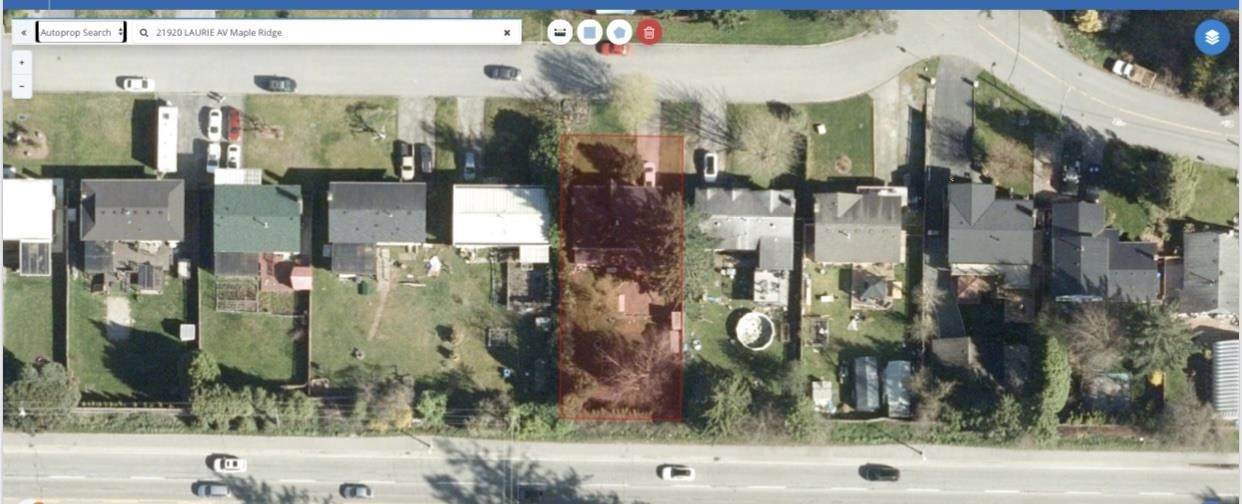 21920 Laurie Avenue - Photo 1