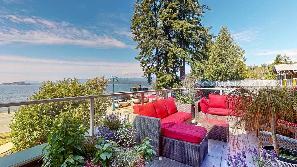 5160 Davis Bay Road - Photo 1
