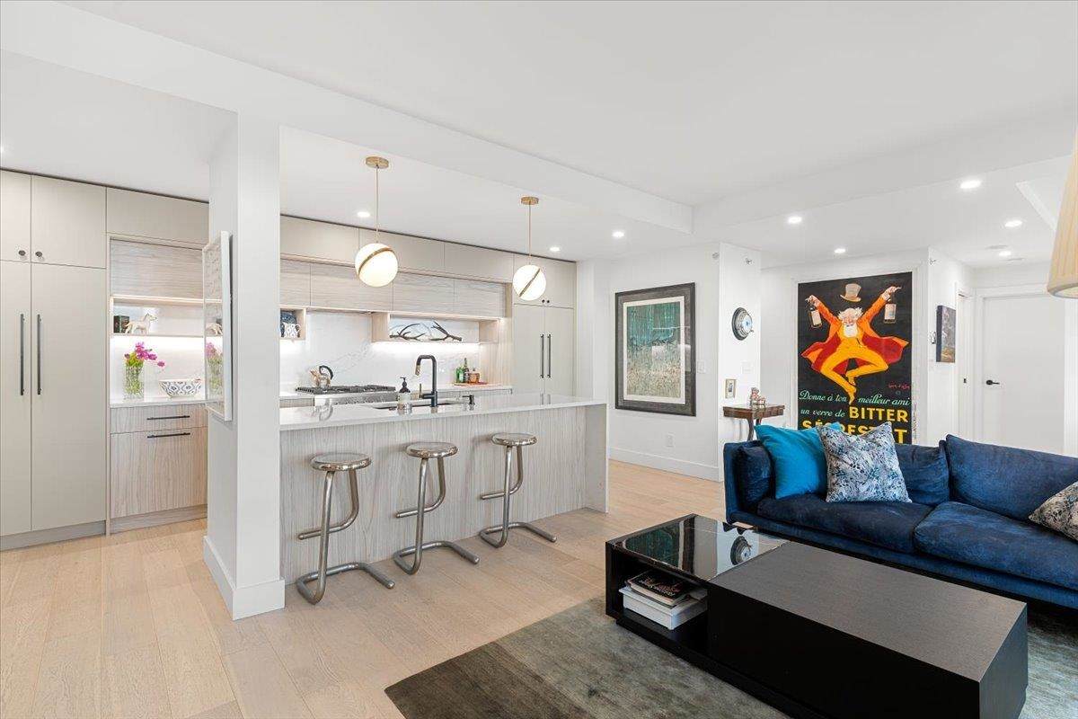 969 Richards Street - Photo 1