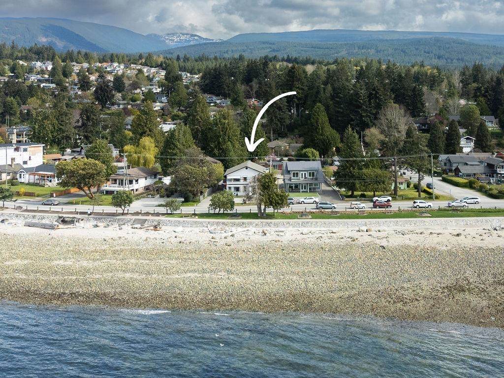4664 Sunshine Coast Highway - Photo 1