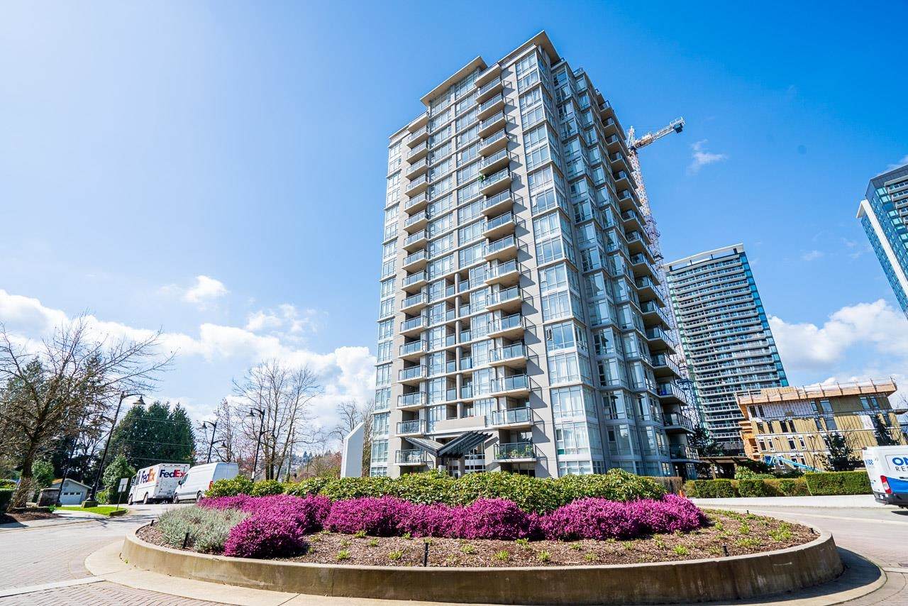 555 Delestre Avenue - Photo 1