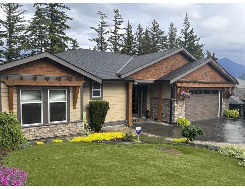 5410 Abbey Crescent - Photo 1