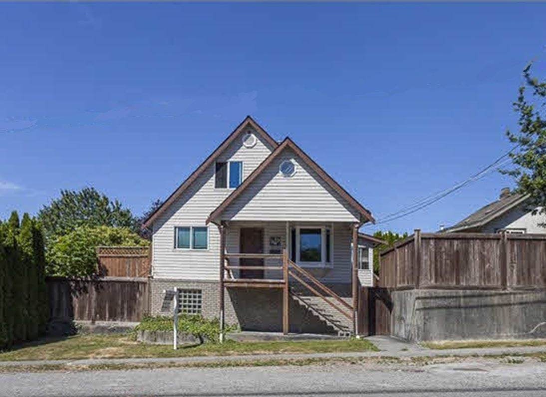 1403 Gilmore Avenue - Photo 1