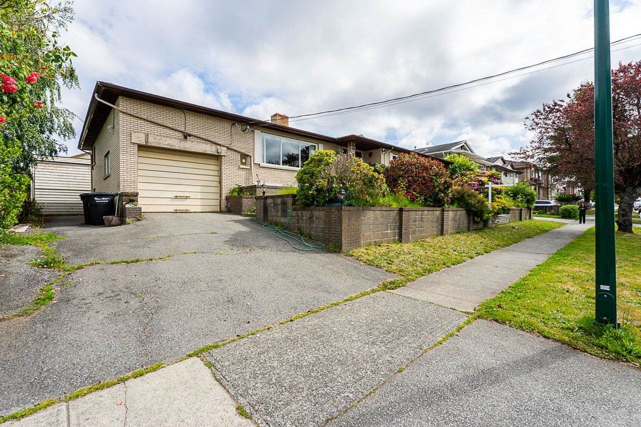 753 55th Avenue - Photo 1