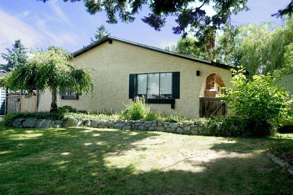19966 52 Avenue - Photo 1
