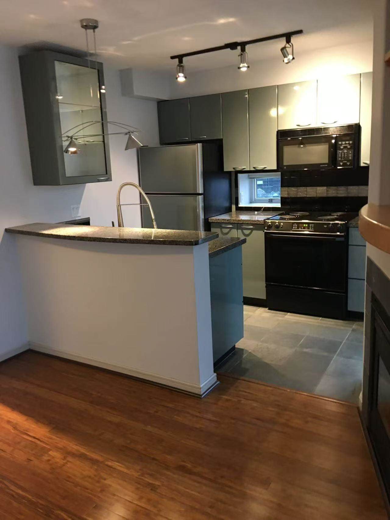 1068 Hornby Street - Photo 1