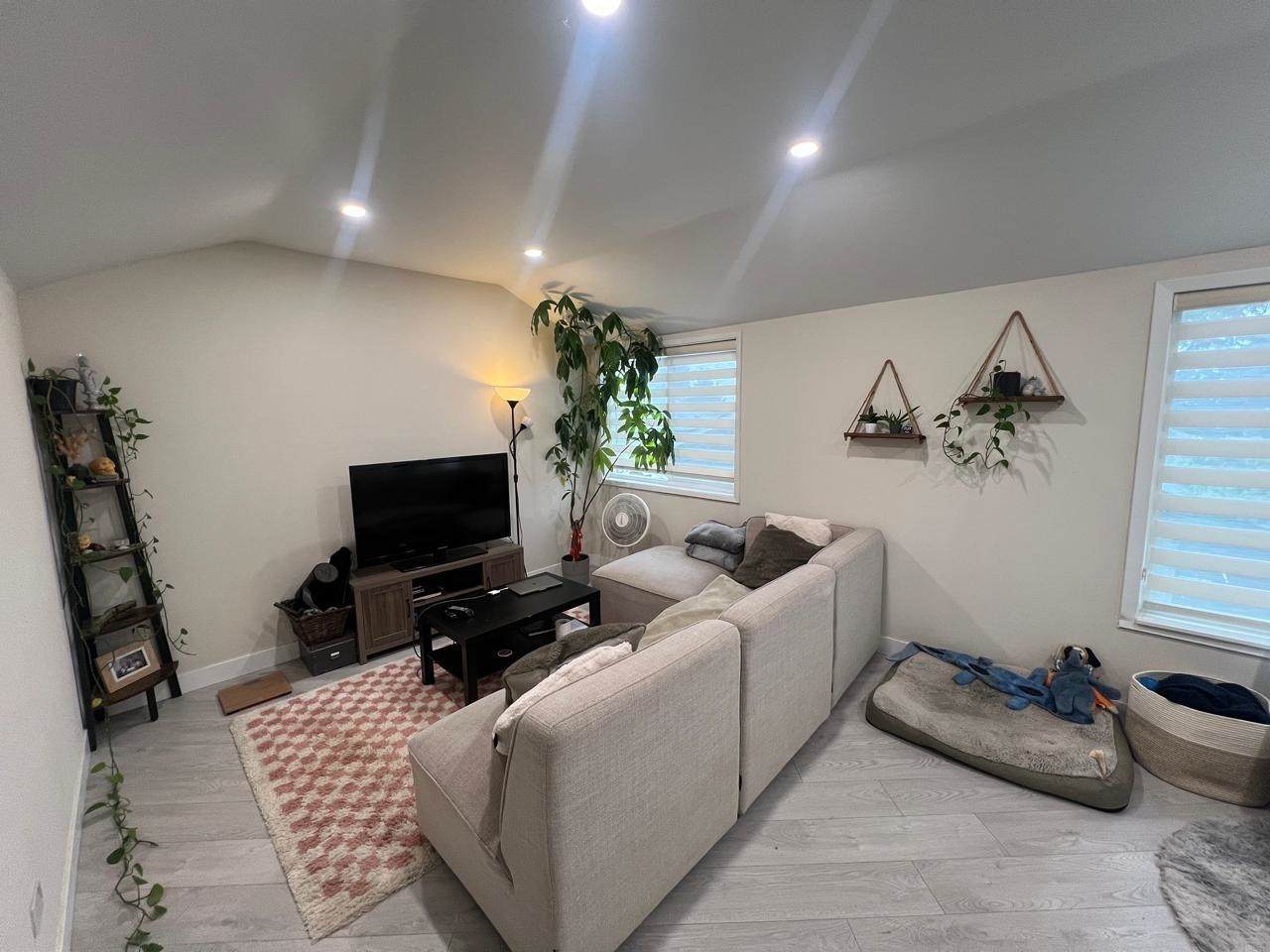 560 Springer Avenue - Photo 1