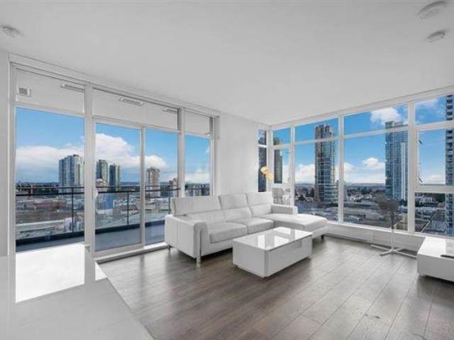 4688 Kingsway - Photo 1