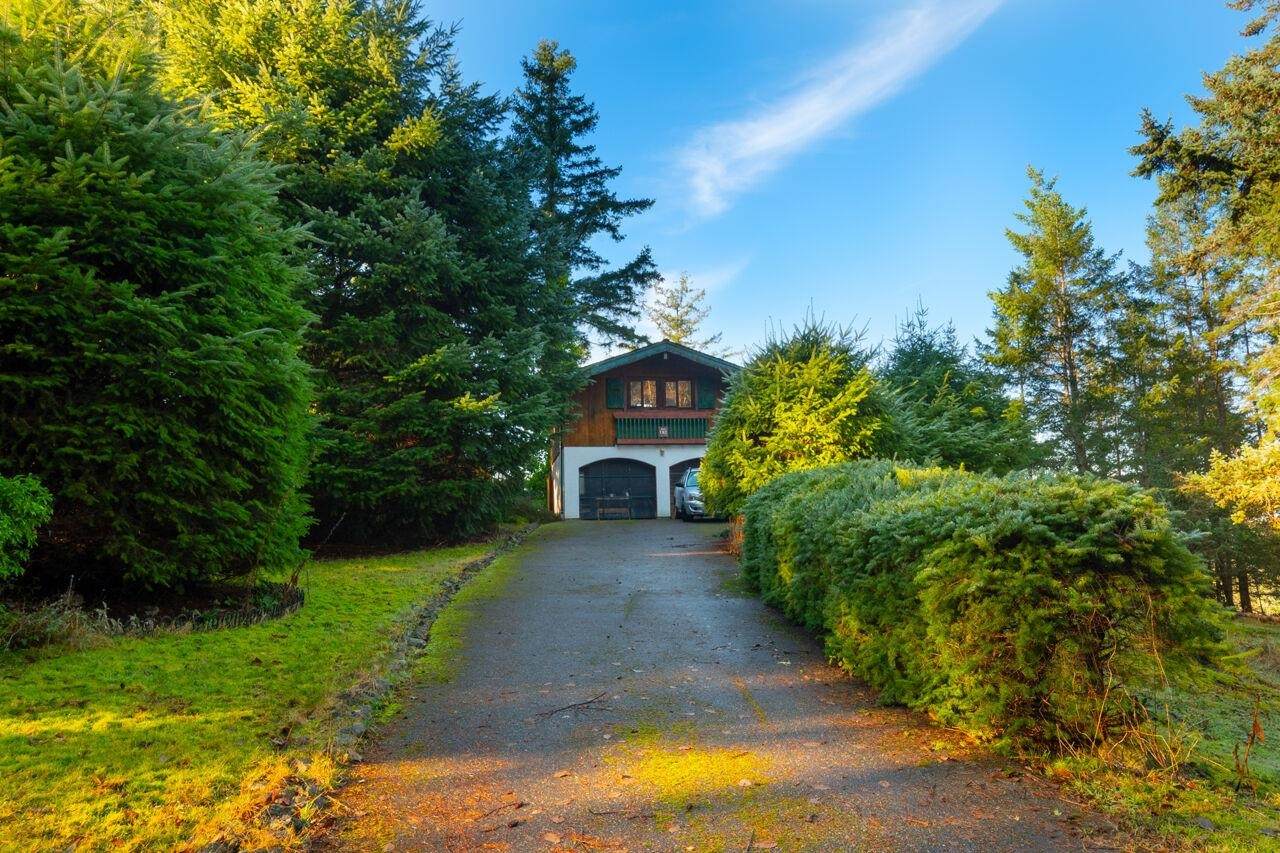 1684 Whitesails Drive - Photo 1