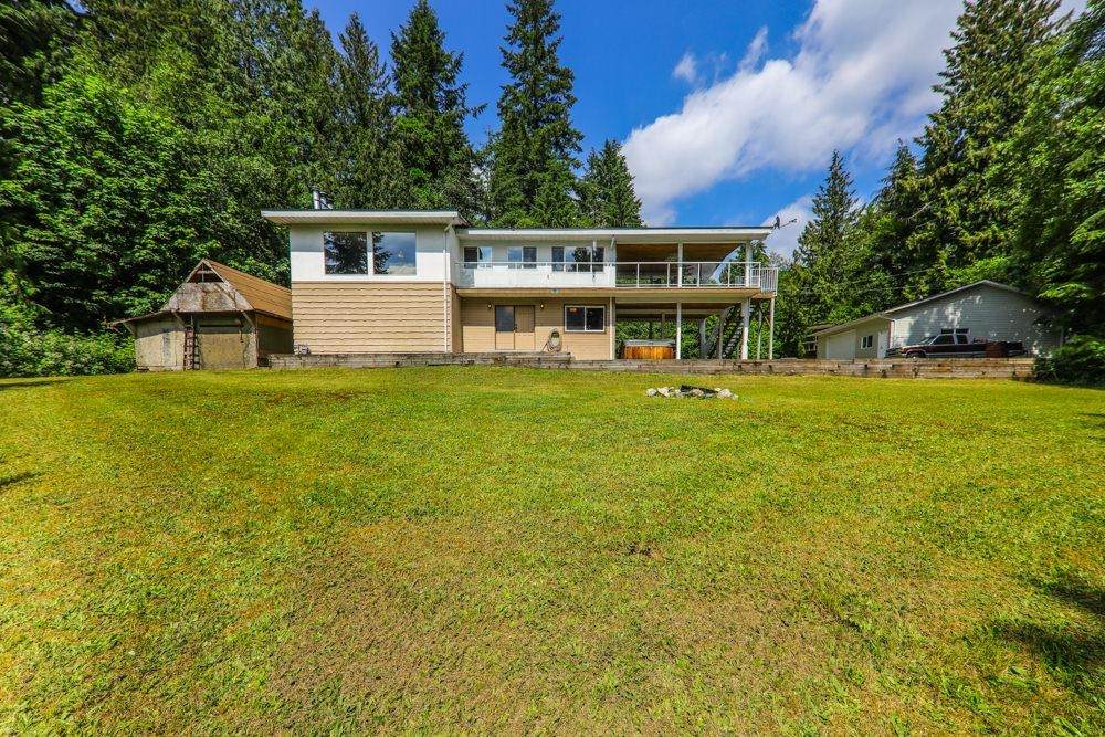 23215 141 Avenue - Photo 1