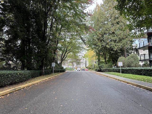 13501 96 Avenue - Photo 1