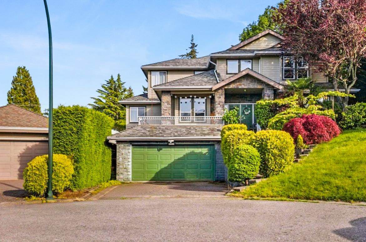 330 Rosehill Wynd - Photo 1