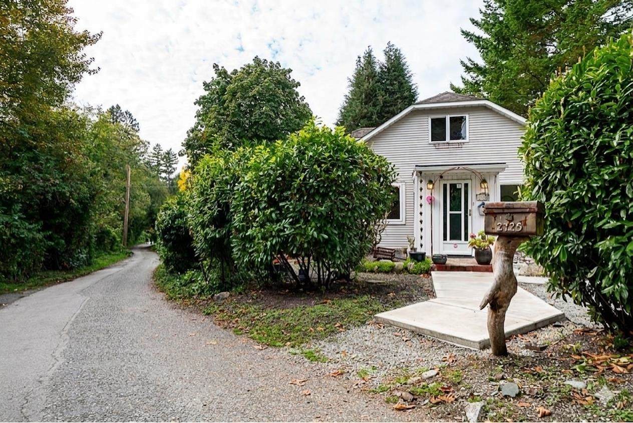 2725 Gordon Avenue - Photo 1